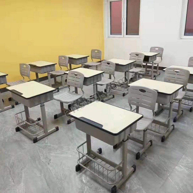 点击查看商品:课桌椅