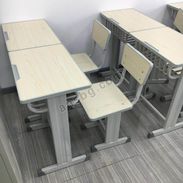 点击查看商品:课桌椅