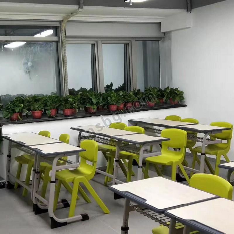 点击查看商品:课桌椅